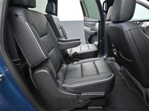 Certified 2025 Buick Enclave Avenir w/ Super Cruise Package image 16