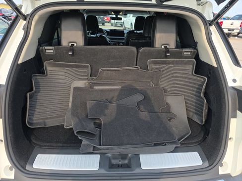 Used 2023 INFINITI QX60 Sensory w/ Vision Package FWD image 7