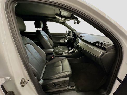 Used 2025 Audi Q3 2.0T Premium image 33