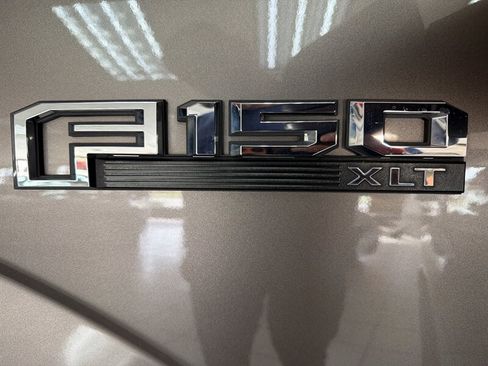 Used 2020 Ford F150 XLT w/ Equipment Group 302A Luxury AWD/4WD image 24