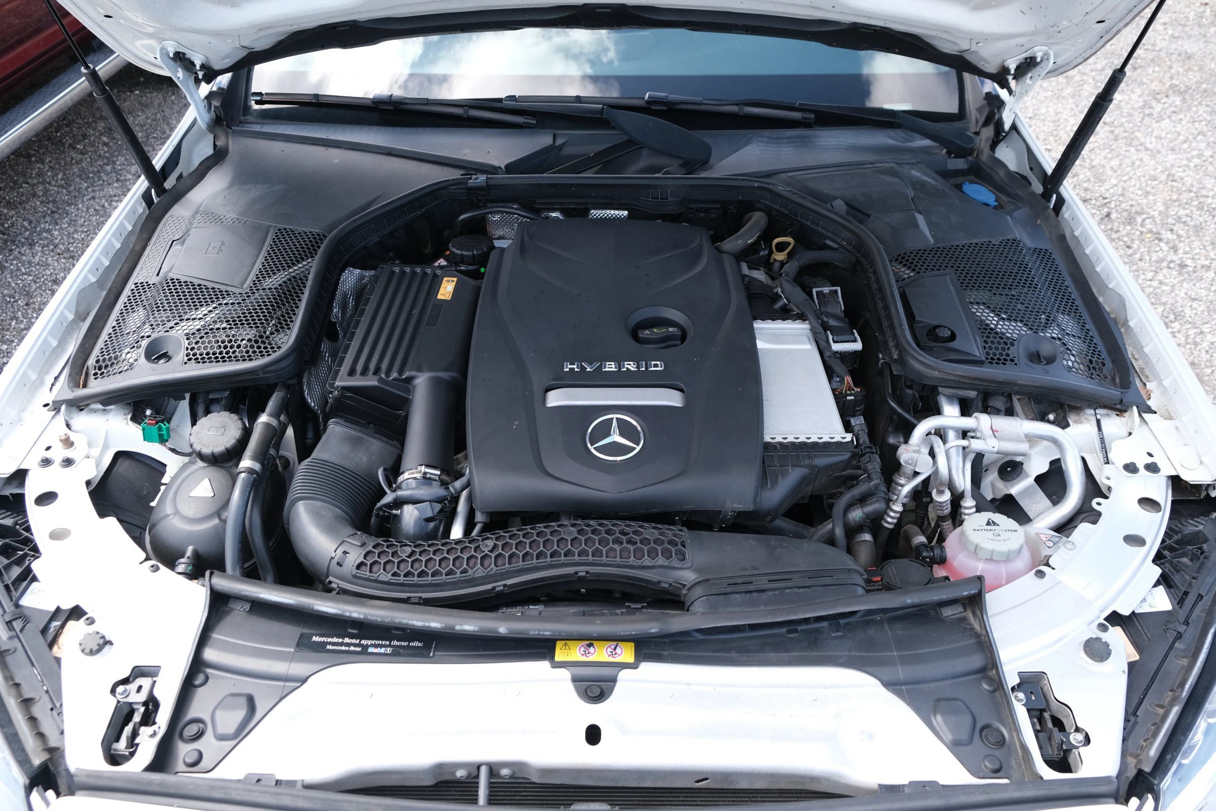 Used 2018 Mercedes-Benz C 350e Sedan image 14