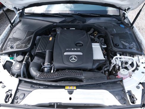 Used 2018 Mercedes-Benz C 350e Sedan image 14