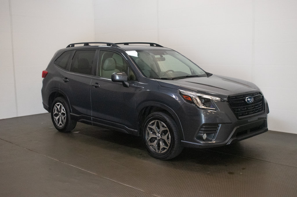 Used 2022 Subaru Forester Premium AWD/4WD image 1