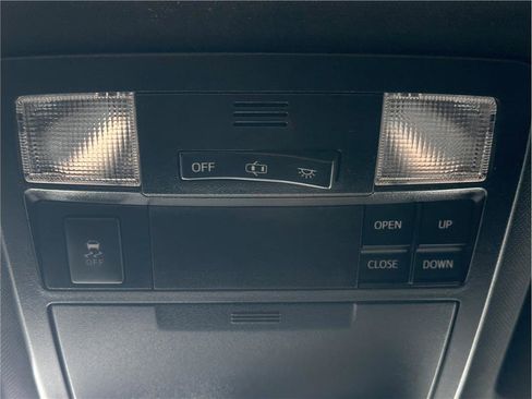 Used 2019 Toyota Tacoma TRD Sport image 26