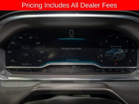 Used 2024 Chevrolet Suburban LT w/ Luxury Package AWD/4WD image 23