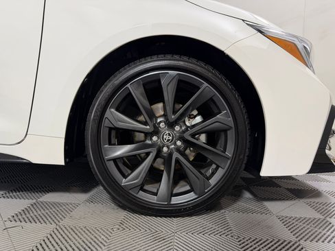 Used 2024 Toyota Corolla SE w/ SE Premium Package FWD image 9