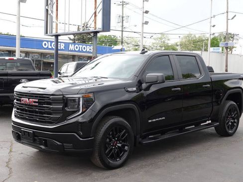 Used 2023 GMC Sierra 1500 Pro w/ Graphite Edition AWD/4WD image 2