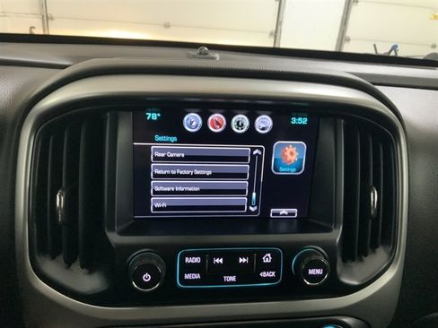 Used 2017 Chevrolet Colorado LT AWD/4WD image 33