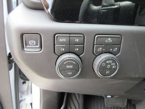New 2026 Chevrolet Silverado 1500 LT Trail Boss w/ Convenience Package II AWD/4WD image 25