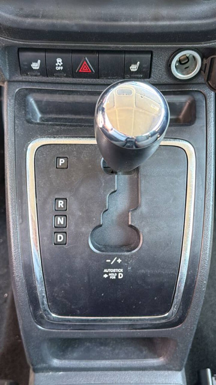 Used 2013 Jeep Patriot Latitude AWD/4WD image 19