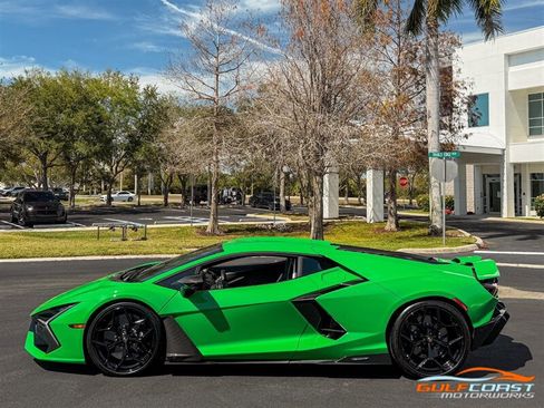 Used 2024 Lamborghini Revuelto AWD/4WD image 46