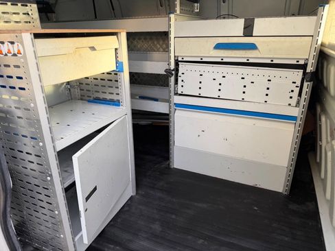 Used 2014 Chevrolet Express 2500 image 9