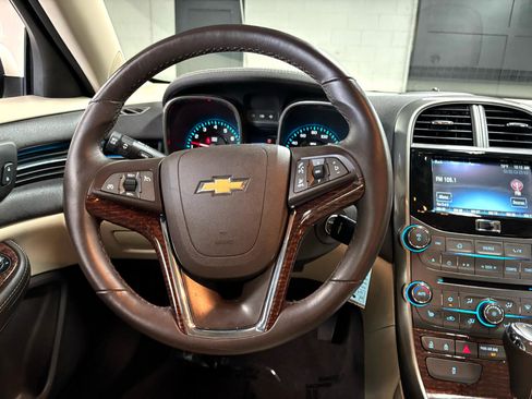 Used 2013 Chevrolet Malibu LTZ image 16