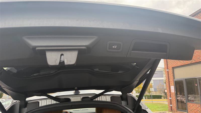 Used 2019 Land Rover Range Rover Velar R-Dynamic HSE AWD/4WD image 17
