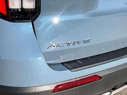 New 2026 Ford Explorer Active w/ Active Comfort Package image 15