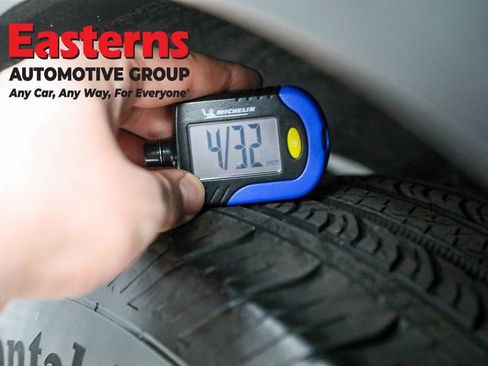 Used 2022 Ford Escape SE w/ Cold Weather Package image 25