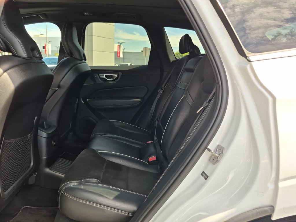 Used 2019 Volvo XC60 T8 R-Design w/ Advanced Package AWD/4WD image 30