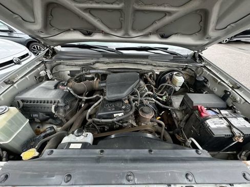 Used 2005 Toyota Tacoma 2WD Access Cab w/ SR5 Pkg #2 image 27