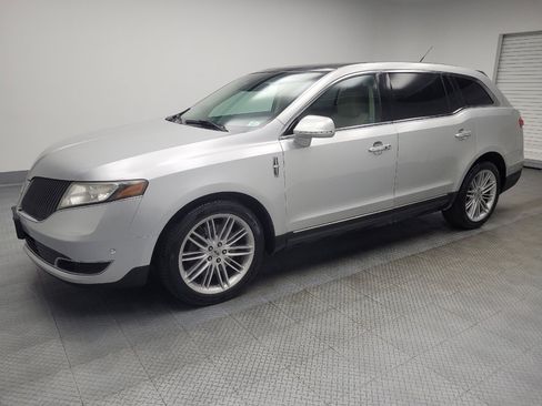 Used 2014 Lincoln MKT AWD w/ Equipment Group 201A image 2