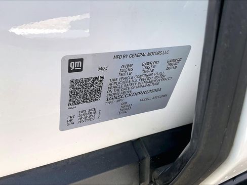 Used 2024 Chevrolet Suburban LT RWD image 31