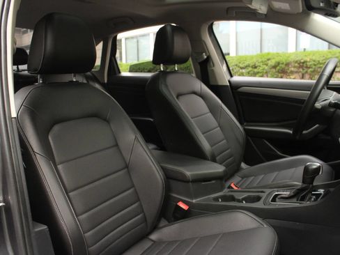 Used 2021 Volkswagen Jetta R-Line FWD image 29
