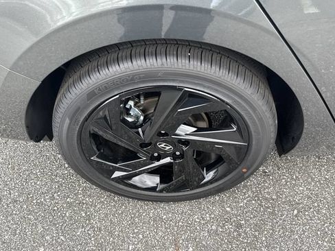 New 2026 Hyundai Elantra SEL Sport Premium FWD image 17