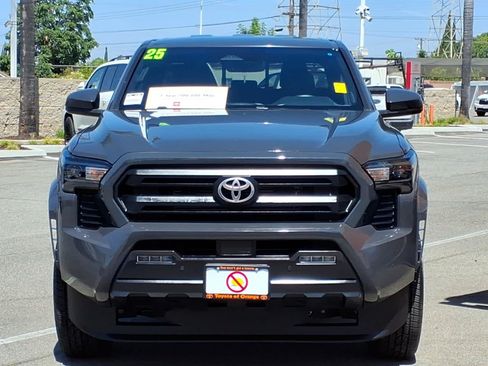 Certified 2025 Toyota Tacoma SR5 w/ SR5 Upgrade Package AWD/4WD image 2