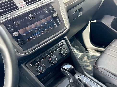 Used 2024 Volkswagen Tiguan Wolfsburg Edition image 27