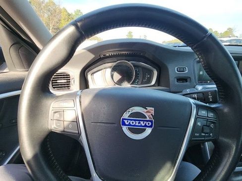 Used 2015 Volvo S60 T5 Premier image 18