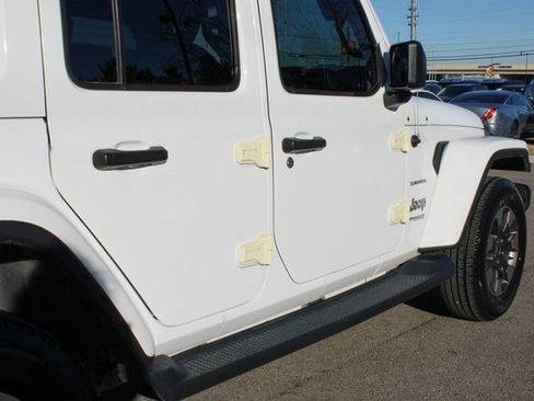 Used 2018 Jeep Wrangler Unlimited Sahara image 47