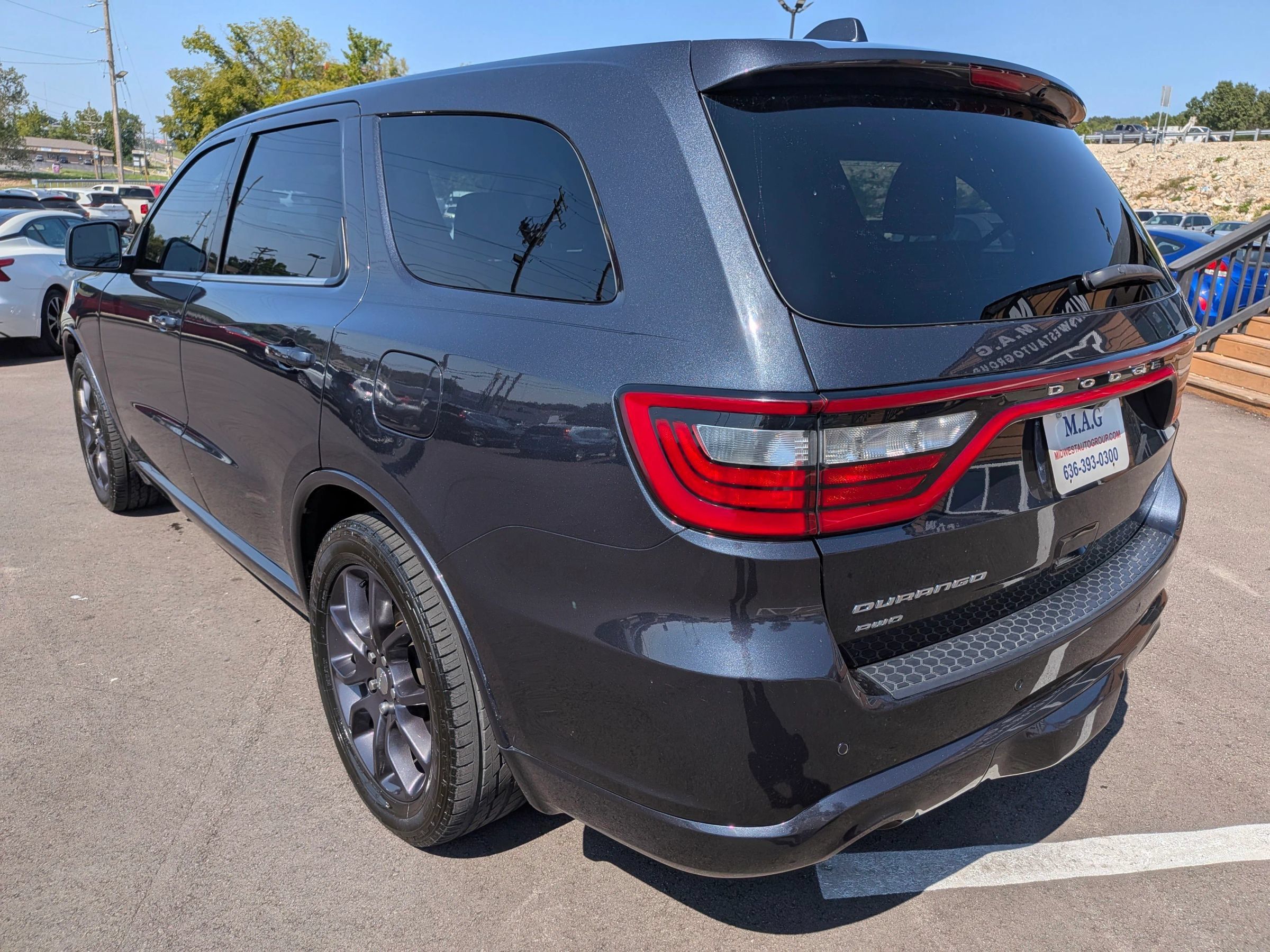 Used 2016 Dodge Durango R/T w/ Technology Group AWD/4WD image 4