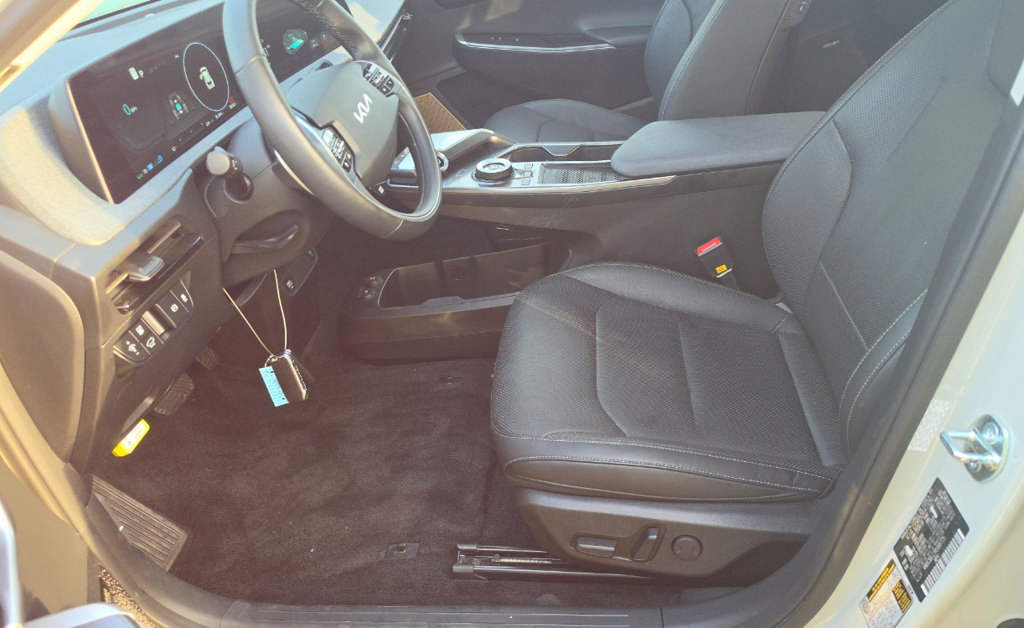 Used 2024 Kia EV6 Wind w/ Wind Technology Package AWD/4WD image 9