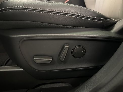 New 2026 Ford Escape SE w/ PHEV Premium Package image 4