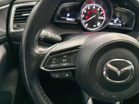 Used 2018 MAZDA MAZDA3 Grand Touring image 23