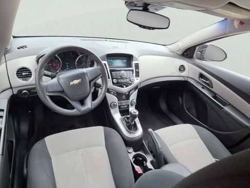 Used 2011 Chevrolet Cruze LS FWD image 7