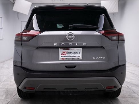 Used 2023 Nissan Rogue SV image 10
