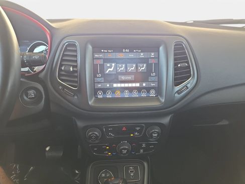 Used 2021 Jeep Compass Trailhawk w/ Convenience Group AWD/4WD image 19