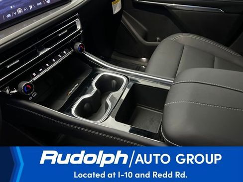 Used 2026 Chevrolet Traverse LT w/ Driver Confidence Package image 26