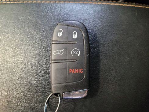 Used 2018 Jeep Compass Limited w/ Navigation Group image 32