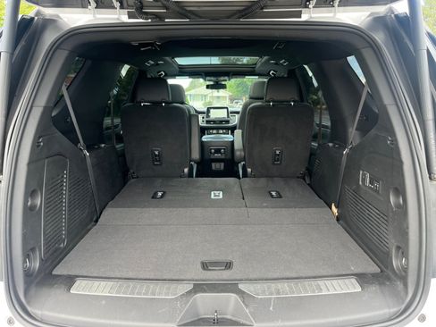 Used 2022 Chevrolet Tahoe Z71 w/ Luxury Package AWD/4WD image 26