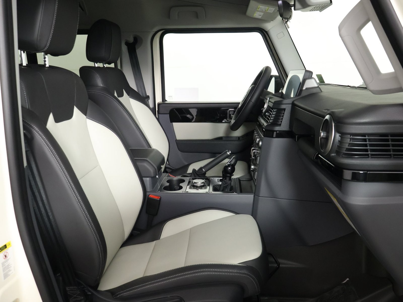 Used 2025 INEOS Grenadier Station Wagon AWD/4WD image 31
