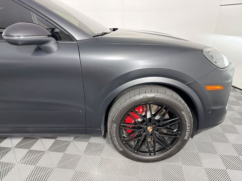 Used 2026 Porsche Cayenne S AWD/4WD image 12