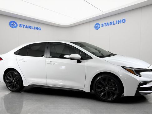 Used 2023 Toyota Corolla SE FWD image 12
