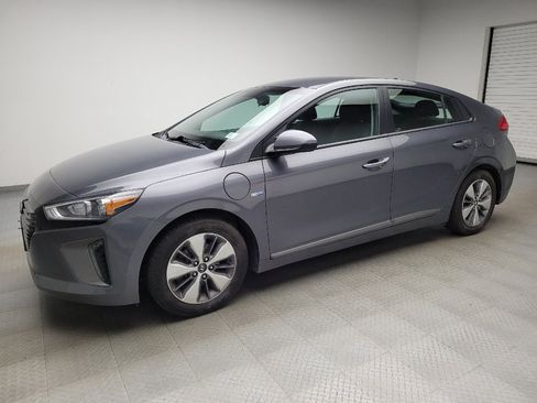 Used 2019 Hyundai Ioniq Plug-In Hybrid FWD image 2