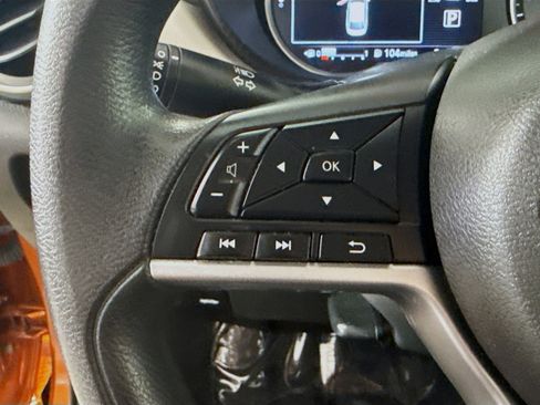 Used 2022 Nissan Versa SV w/ Trunk Package FWD image 14