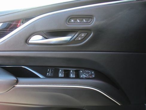 Used 2021 Cadillac Escalade Sport w/ Driver Assist Tech Package image 38