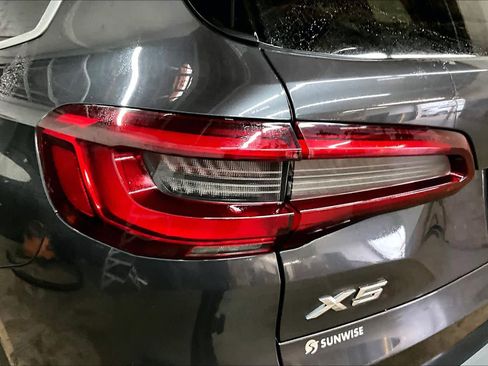 Used 2020 BMW X5 xDrive40i w/ Premium Package image 31