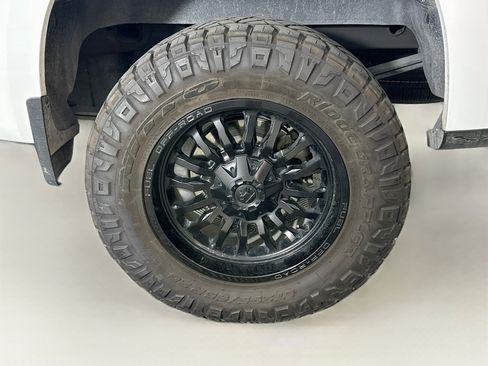 Used 2024 Chevrolet Silverado 1500 RST w/ Convenience Package II AWD/4WD image 11