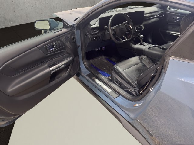 Used 2025 Ford Mustang GT Premium RWD image 11