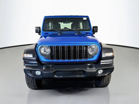 Used 2024 Jeep Wrangler Unlimited Sport AWD/4WD image 2